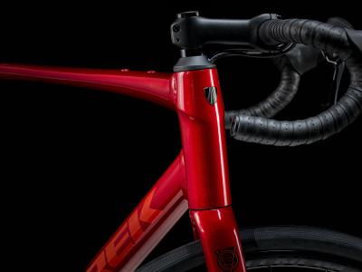 Trek Domane AL 2 54 Crimson to Dark Carmine Fade Produktbild 15