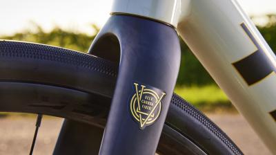 Trek Domane AL 2 58 Crimson to Dark Carmine Fade Produktbild 22