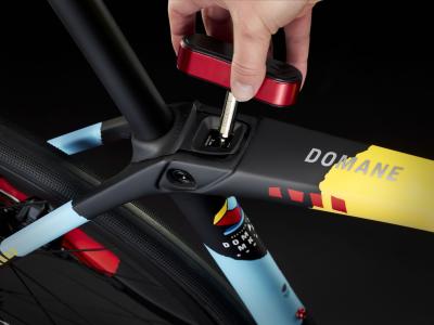 Trek Domane SLR 9 50 Trek Black Produktbild 20